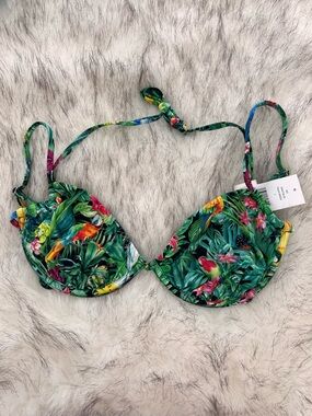 WeWoreWhat Palm Green Tropical Parrot Print Bikini Top Underwire Size L NWT